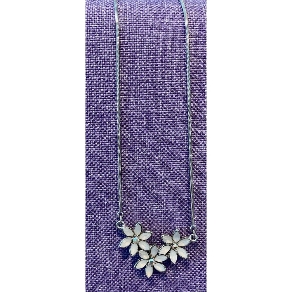 Vntg Signed LR Lady Remington Silver Tone Daisy Rhinestone Necklace